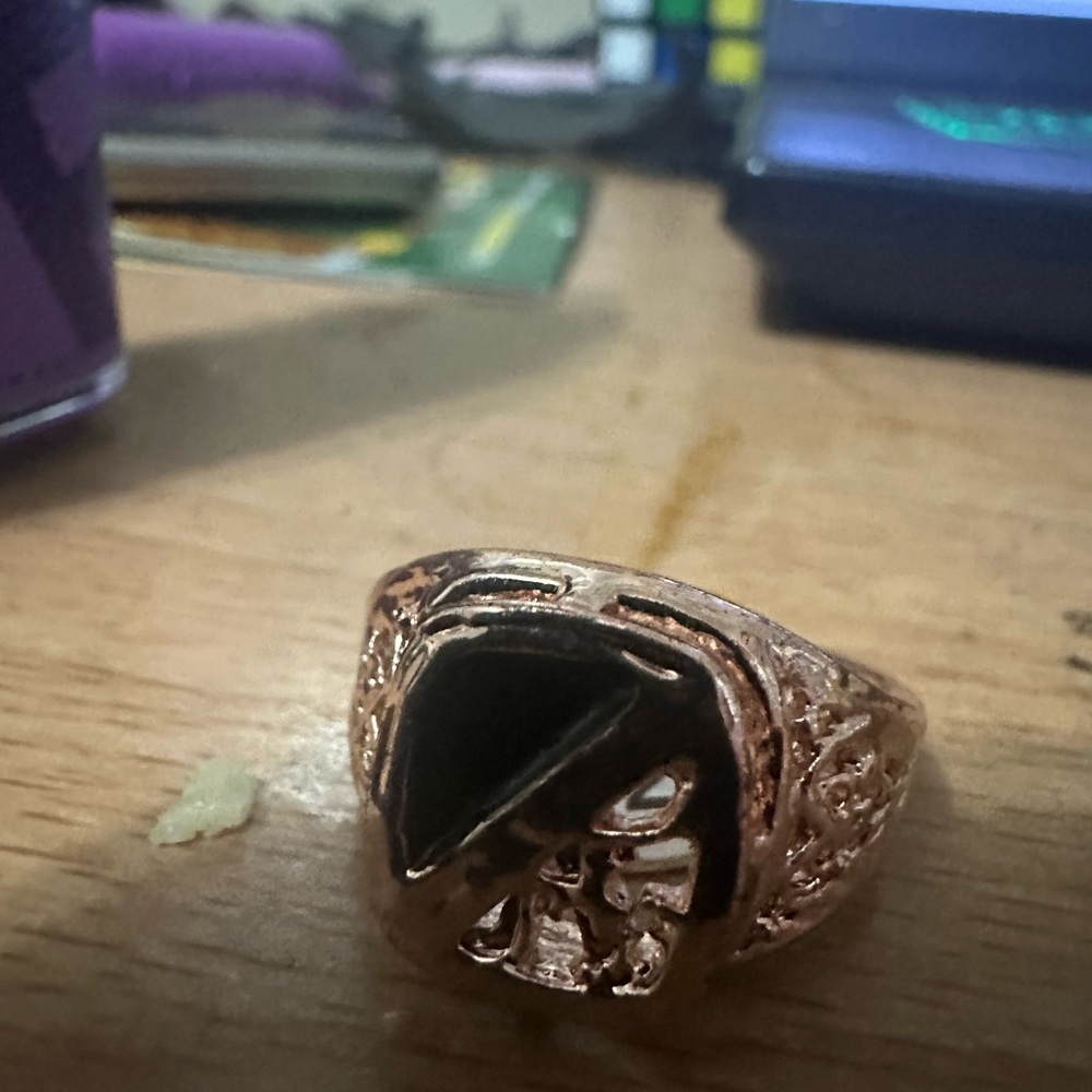 Men's Intricate rose Gold and Black onyx Ring
